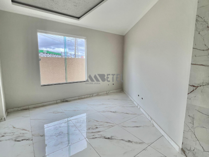 SOBRADO DE ESQUINA – VITÓRIA RÉGIA / CURITIBA