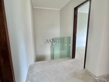 SOBRADO DE ESQUINA – VITÓRIA RÉGIA / CURITIBA