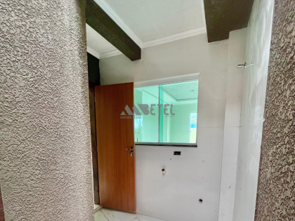 SOBRADO DE ESQUINA – VITÓRIA RÉGIA / CURITIBA