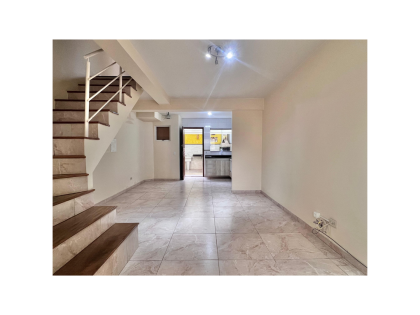 Sobrado para Alugar – Vitória Régia (CIC)