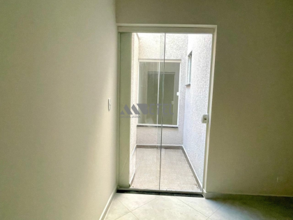 CASA COM ESTRUTURA PARA SOBRADO – TATUQUARA / CURITIBA