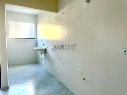 CASA COM ESTRUTURA PARA SOBRADO – TATUQUARA / CURITIBA