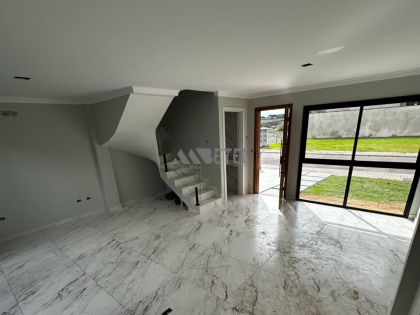 TRIPLEX EM CONDOMÍNIO COM TERRAÇO - XAXIM / CURITIBA