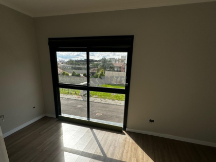 TRIPLEX EM CONDOMÍNIO COM TERRAÇO - XAXIM / CURITIBA