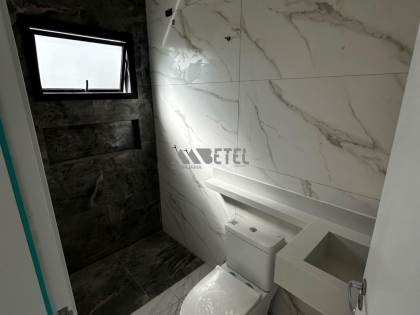 TRIPLEX EM CONDOMÍNIO COM TERRAÇO - XAXIM / CURITIBA