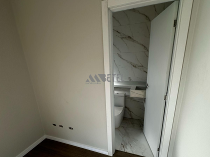 TRIPLEX EM CONDOMÍNIO COM TERRAÇO - XAXIM / CURITIBA