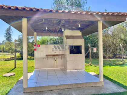 APARTAMENTO SEMI NOVO COM 2 QUARTOS – FAZENDINHA / CURITIBA