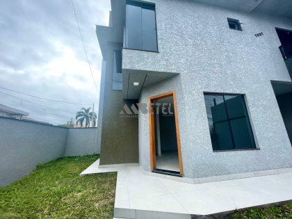 SOBRADO DE ESQUINA COM 3 QUARTOS – SÍTIO CERCADO / CURITIBA