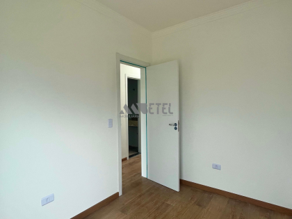 SOBRADO DE ESQUINA COM 3 QUARTOS – SÍTIO CERCADO / CURITIBA