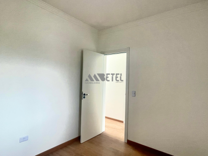 SOBRADO DE ESQUINA COM 3 QUARTOS – SÍTIO CERCADO / CURITIBA