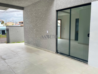 SOBRADO DE ESQUINA COM 3 QUARTOS – SÍTIO CERCADO / CURITIBA