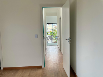 SOBRADO COM 3 QUARTOS – SÍTIO CERCADO / CURITIBA