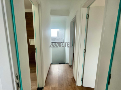 SOBRADO COM 3 QUARTOS – SÍTIO CERCADO / CURITIBA