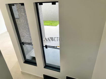 SOBRADO COM 3 QUARTOS – SÍTIO CERCADO / CURITIBA