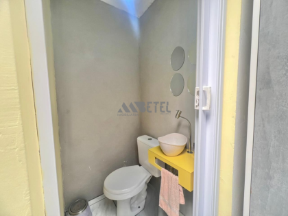 Sobrado Semi Mobiliado para locação – Vitória Régia / Curitiba