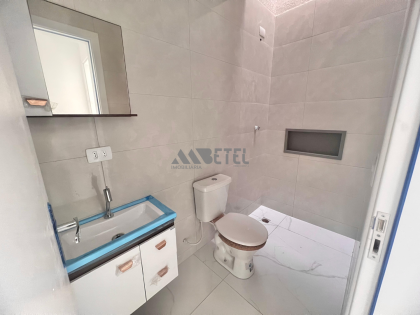 LINDO SOBRADO DE ESQUINA COM 2 QUARTOS – TATUQUARA / CURITIBA