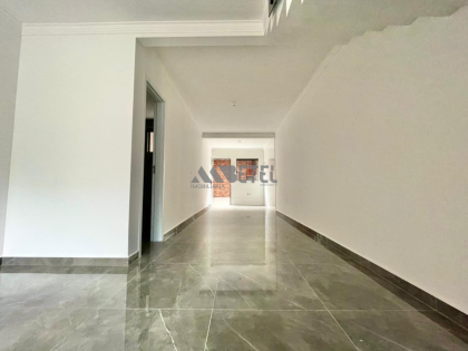 LINDO SOBRADO COM 3 QUARTOS - TATUQUARA / CURITIBA