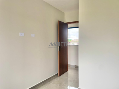 SOBRADO DE ESQUINA COM 2 QUARTOS – CAMPO DE SANTANA / CURITIBA