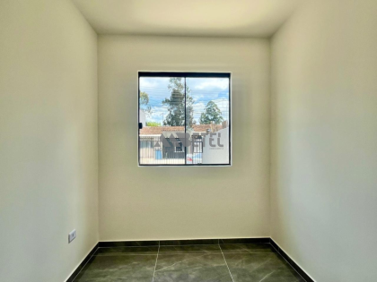 CASA MODERNA COM 2 QUARTOS – TATUQUARA / CURITIBA