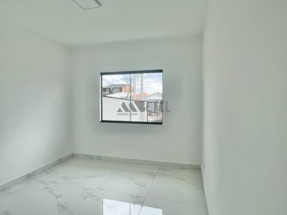 CASA MODERNA COM 3 QUARTOS E SUÍTE – FAZENDA RIO GRANDE / PR