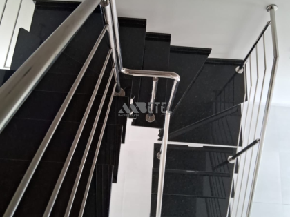 SOBRADO DE ESQUINA - ALTO PADRÃO NA FAZENDA RIO GRANDE