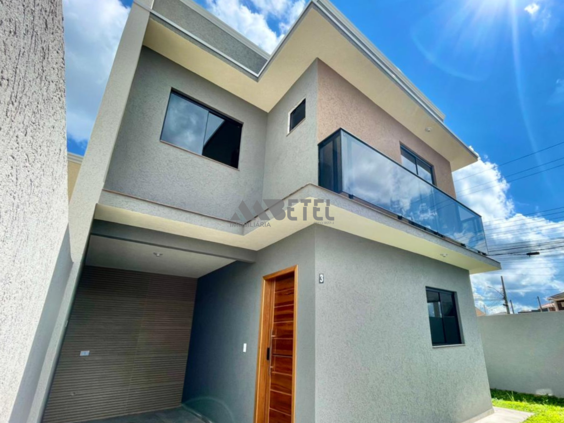 SOBRADO DE ESQUINA – 2 QUARTOS / CAMPO DE SANTANA – CURITIBA