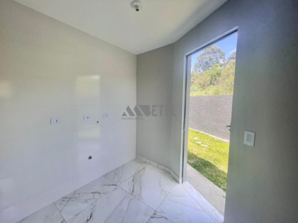 SOBRADO EM CONDOMÍNIO – 2 QUARTOS NO VITÓRIA RÉGIA – CURITIBA