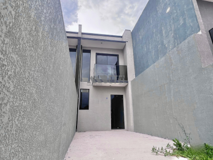 Sobrado novo com 2 quartos para locação no Tatuquara