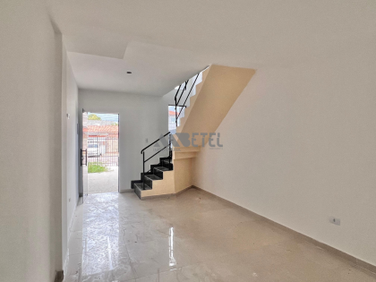 Sobrado novo com 2 quartos para locação no Tatuquara