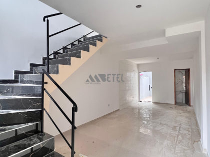 Sobrado novo com 2 quartos para locação no Tatuquara