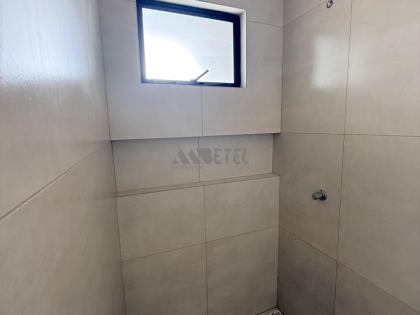 CASA COM ACABAMENTO DE ALTO PADRÃO - FAZENDA RIO GRANDE