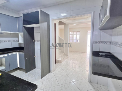 Sobrado Semi Mobiliado para Locação – Vitória Régia / Curitiba