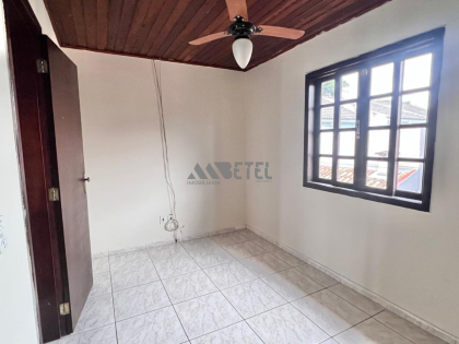 Sobrado Semi Mobiliado para Locação – Vitória Régia / Curitiba