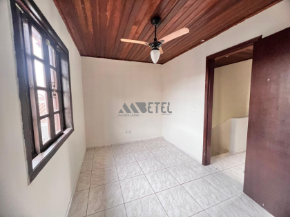 Sobrado Semi Mobiliado para Locação – Vitória Régia / Curitiba