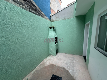 LINDO SOBRADO DE 2 QUARTOS – CAMPO DE SANTANA