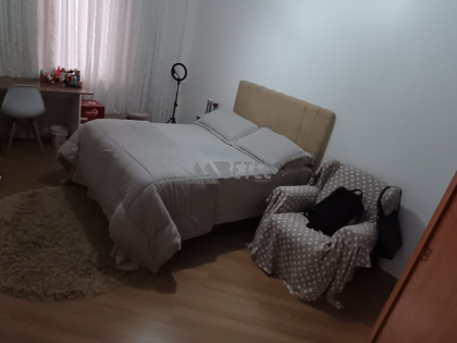 SOBRADO COM 4 QUARTOS E SUÍTE – CAPÃO RASO | CURITIBA