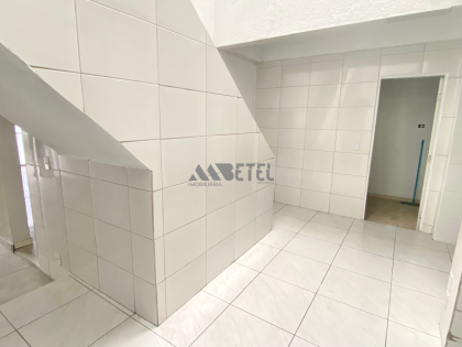 SOBRADO COM 3 QUARTOS + SALA COMERCIAL – TATUQUARA | CURITIBA
