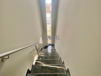 SOBRADO MODERNO COM 3 QUARTOS NO VITÓRIA RÉGIA