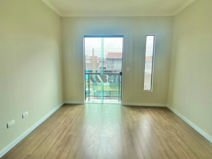 Lindo sobrado com 2 quartos no Vitória Régia - CIC