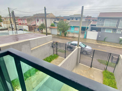 Lindo sobrado com 2 quartos no Vitória Régia - CIC