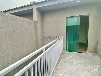 Lindo sobrado com 2 quartos no Vitória Régia - CIC
