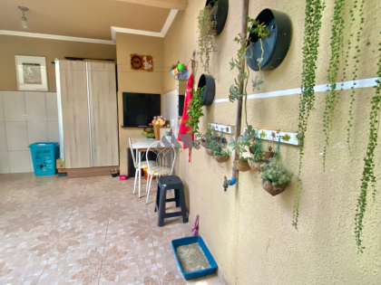 SOBRADO AMPLO COM 4 QUARTOS E EXCELENTE LOCALIZAÇÃO NO VITÓRIA RÉGIA