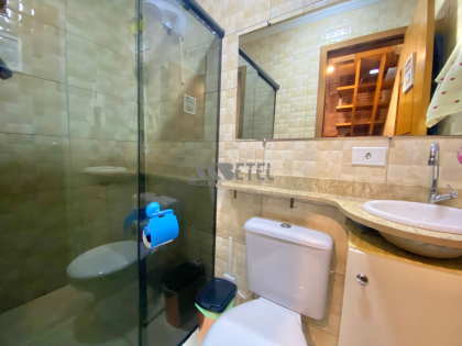 SOBRADO AMPLO COM 4 QUARTOS E EXCELENTE LOCALIZAÇÃO NO VITÓRIA RÉGIA