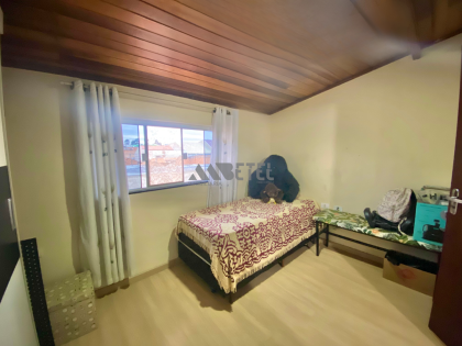 SOBRADO AMPLO COM 4 QUARTOS E EXCELENTE LOCALIZAÇÃO NO VITÓRIA RÉGIA