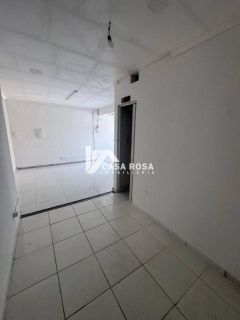 ALUGA-SE SALA COMERCIAL NO CONJUNTO ORLANDO DANTAS