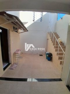 ALUGA-SE CASA DE DOIS PAVIMENTOS COM PISCINA - BAIRRO ATALAIA