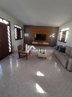 ALUGA-SE CASA DE DOIS PAVIMENTOS COM PISCINA - BAIRRO ATALAIA