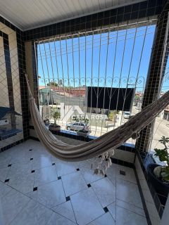 VENDE-SE CASA COM 2 PAVIMENTOS - BAIRRO GETÚLIO VARGAS