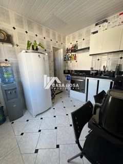 VENDE-SE CASA COM 2 PAVIMENTOS - BAIRRO GETÚLIO VARGAS
