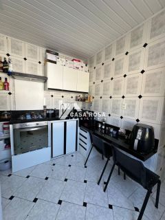 VENDE-SE CASA COM 2 PAVIMENTOS - BAIRRO GETÚLIO VARGAS
